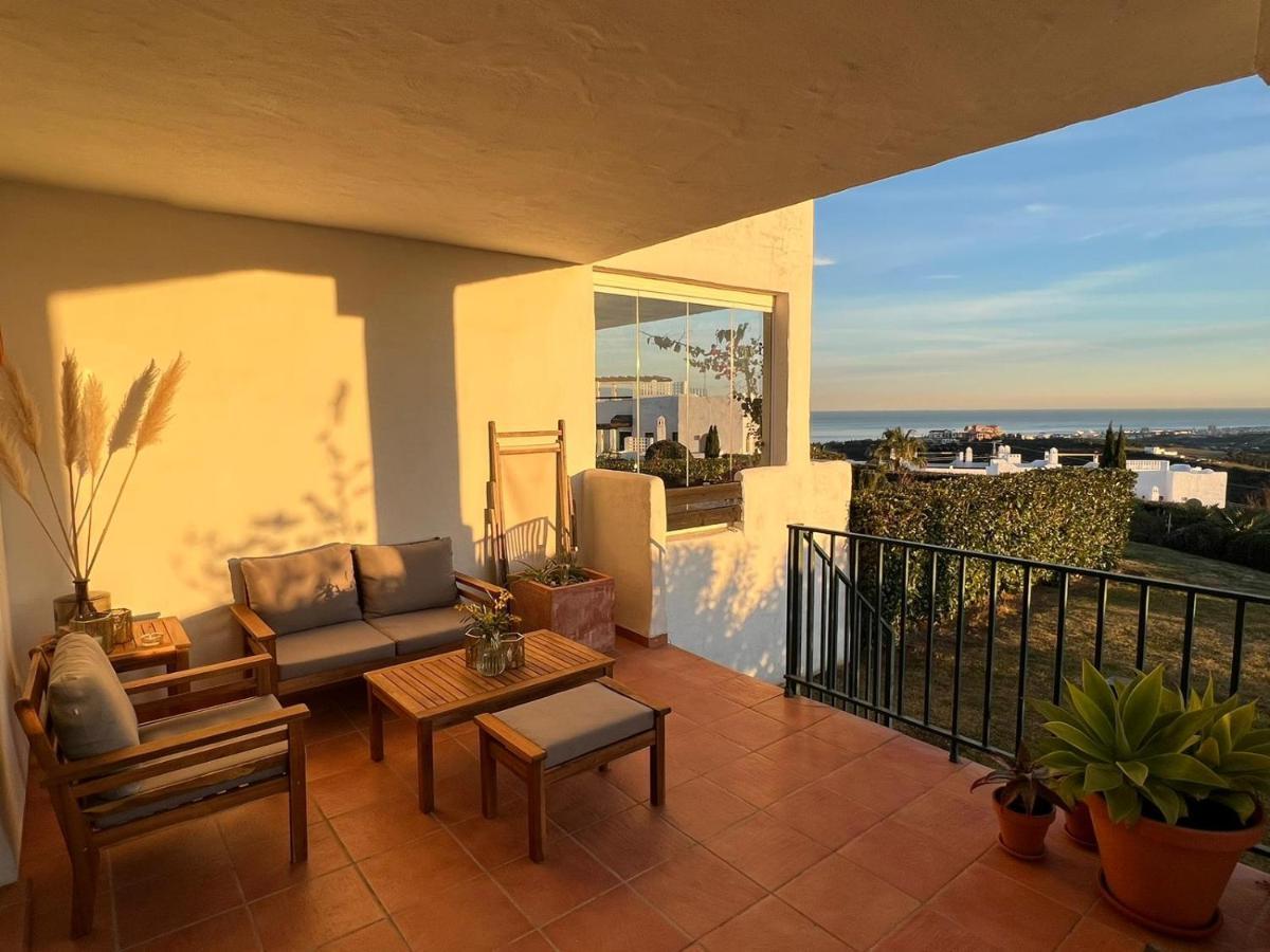 Augusta Views Apartment Casares Bagian luar foto