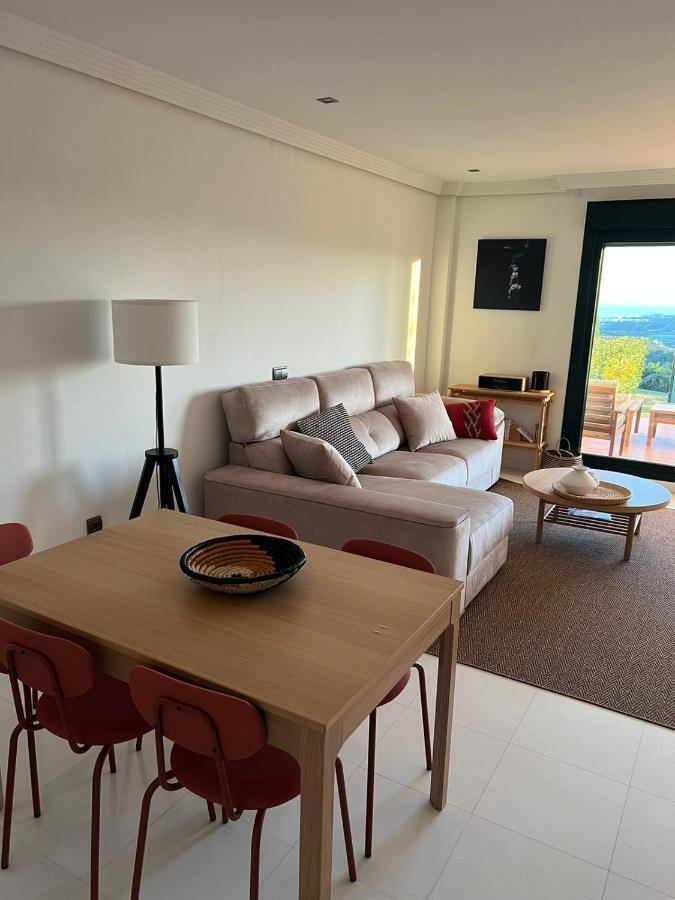 Augusta Views Apartment Casares Bagian luar foto