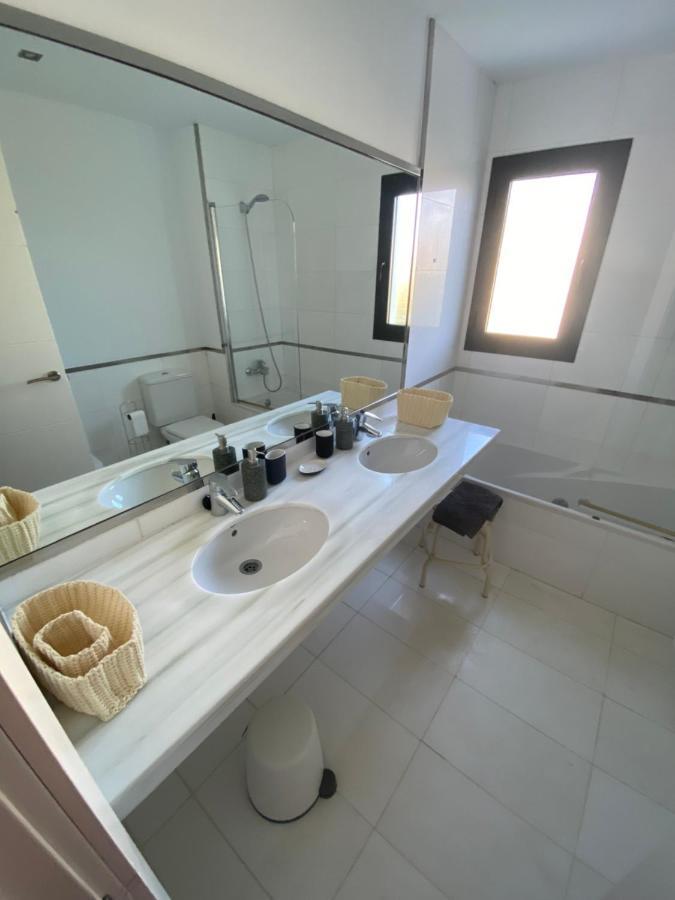Augusta Views Apartment Casares Bagian luar foto