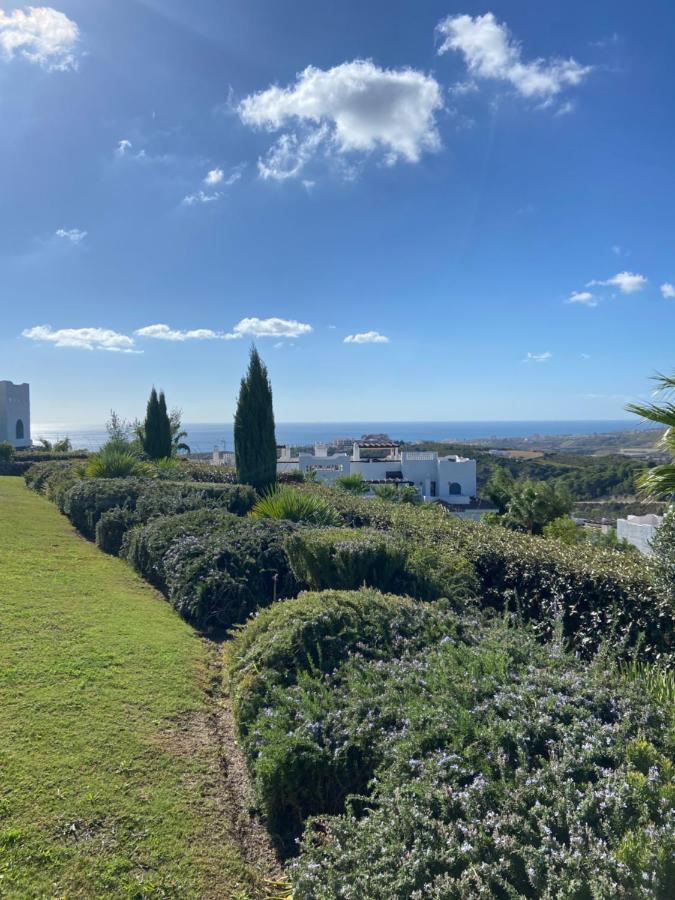Augusta Views Apartment Casares Bagian luar foto